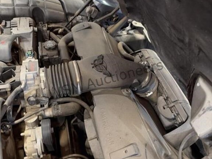 2004-chevrolet-corvette-coupe-image-15
