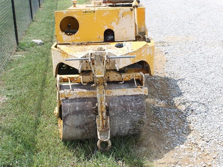 asphalt-roller-10017-image-2