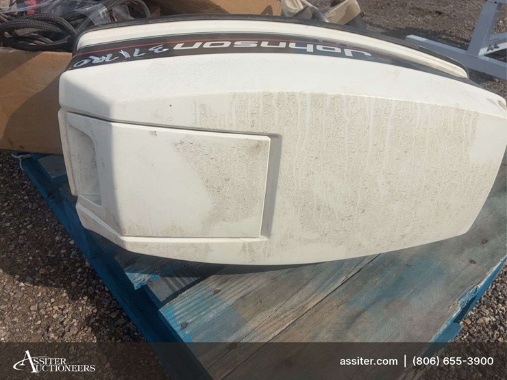 1990-40-hp-johnson-outboard-motor-image-8