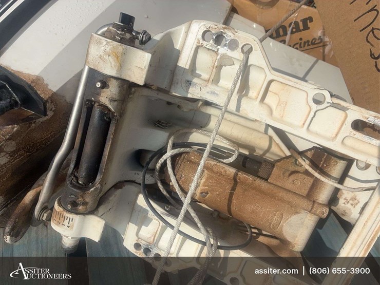 1990-40-hp-johnson-outboard-motor-image-6