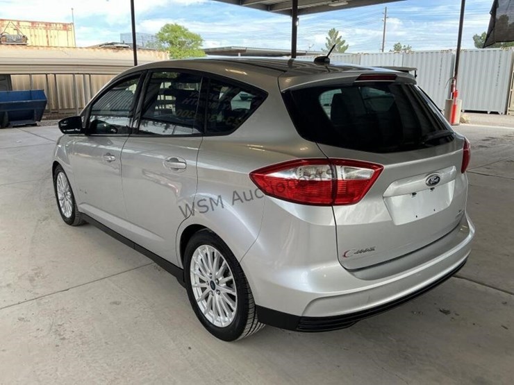 2016-ford-c-max-hybrid-wagon-image-5
