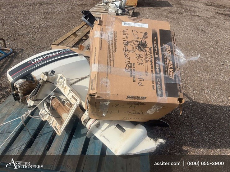 1990-40-hp-johnson-outboard-motor-image-3