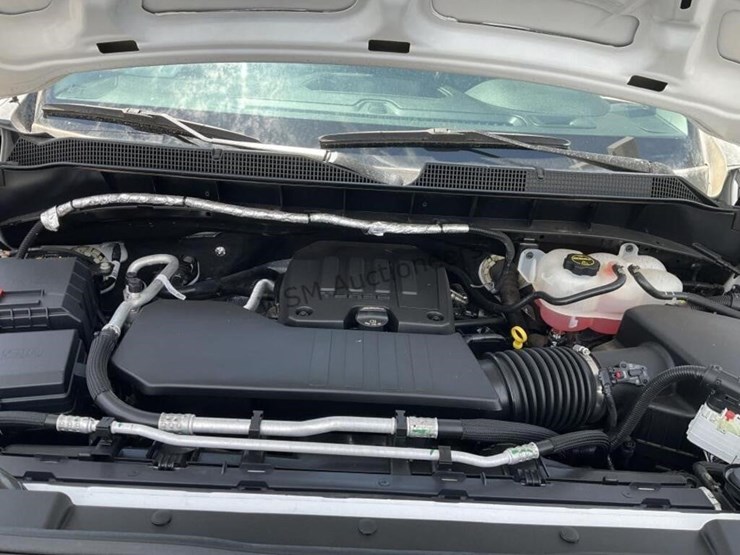 2025-chevrolet-silverado-1500-p/u-image-10