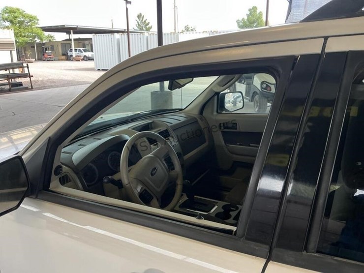 2009-ford-escape-suv-image-9