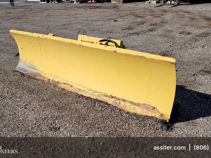 snow-plow-for-front-end-loader-image-1
