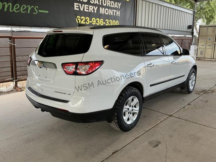2016-chevrolet-traverse-suv-image-7