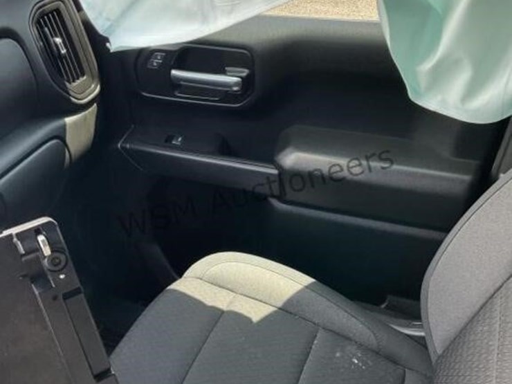 2025-chevrolet-silverado-1500-p/u-image-20