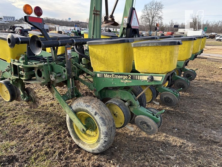 john-deere-7200-corn-planter-8071-image-9