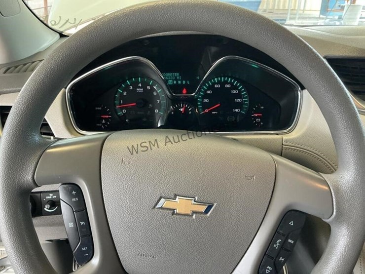 2016-chevrolet-traverse-suv-image-16