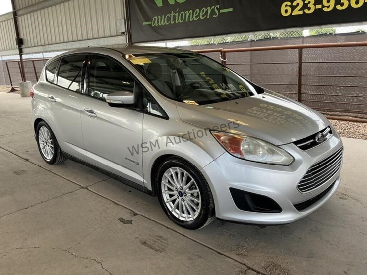 2016-ford-c-max-hybrid-wagon-image-2