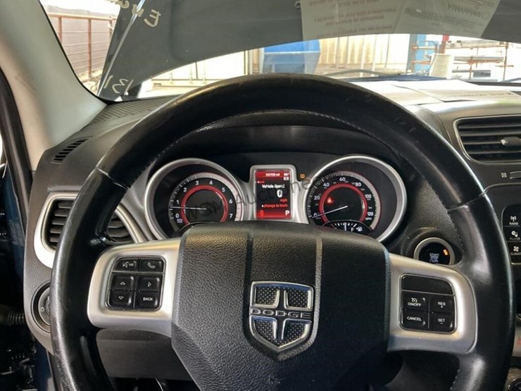 2015-dodge-journey-suv-image-17