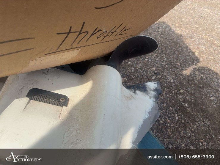 1990-40-hp-johnson-outboard-motor-image-7