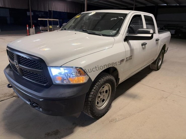 2016-ram-1500-p/u-image-4