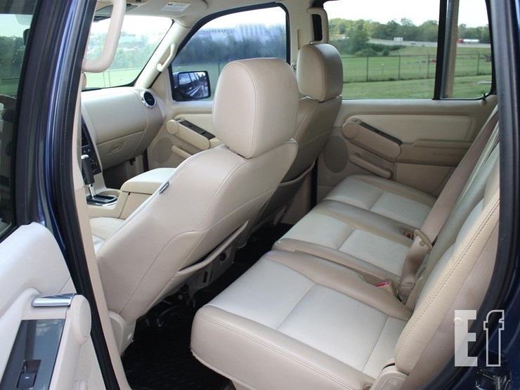 2006-ford-explorer-xlt-image-7