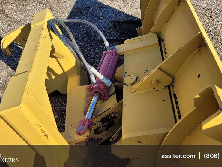 snow-plow-for-front-end-loader-image-8