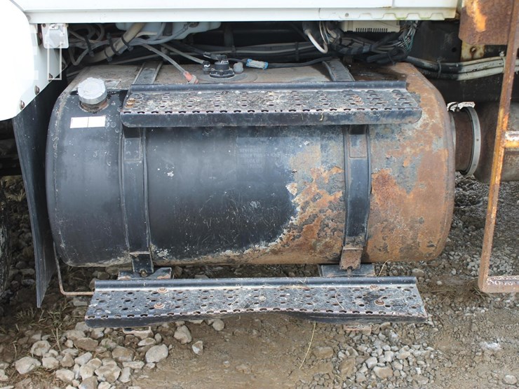 2009-international-digger-truck-10308-image-10