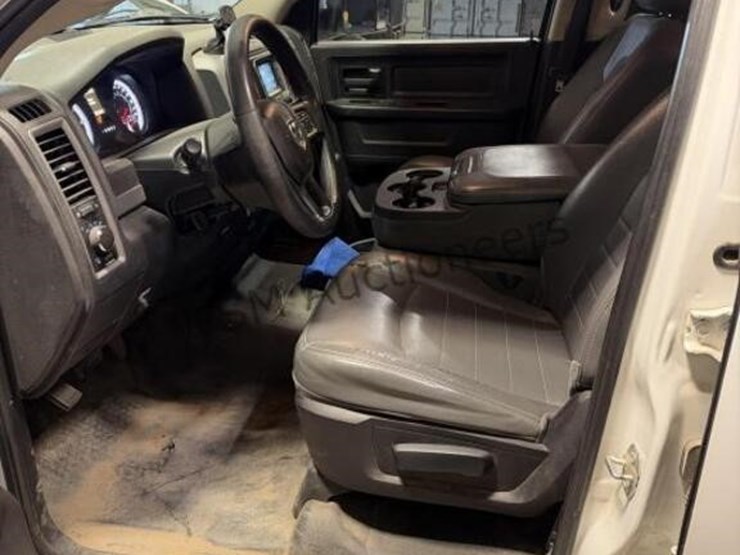 2016-ram-1500-p/u-image-23