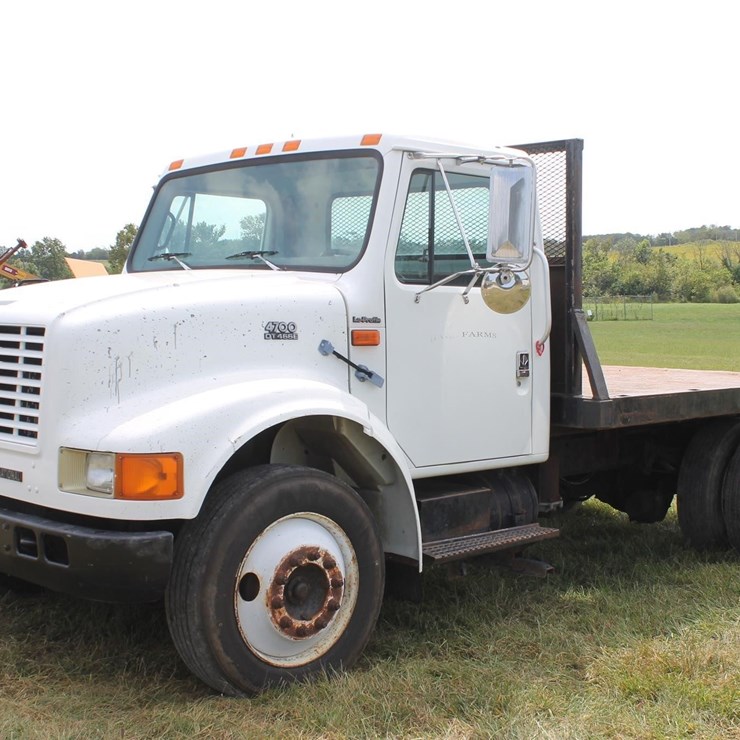 1998 INTERNATIONAL 4700
