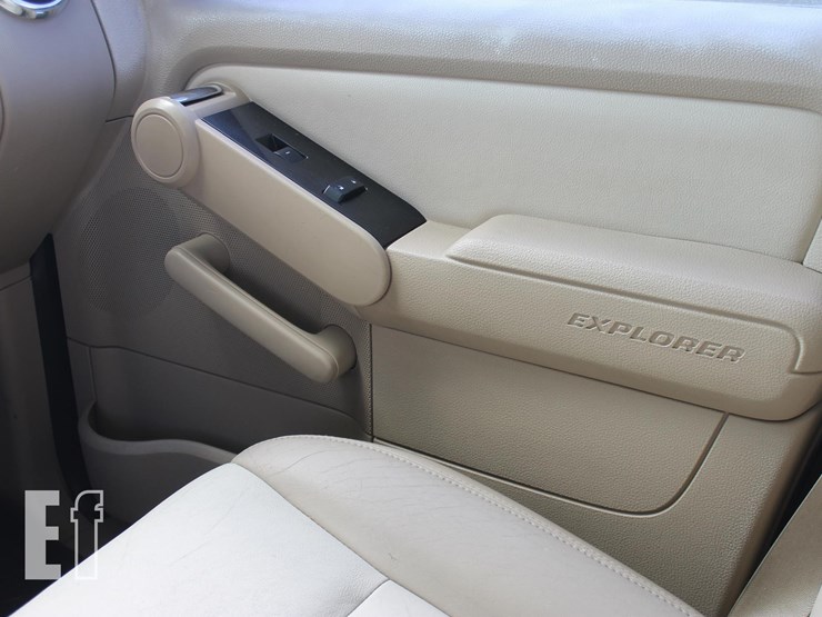 2006-ford-explorer-xlt-image-10