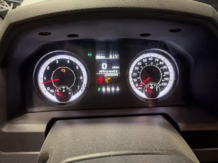 2016-ram-1500-p/u-image-18