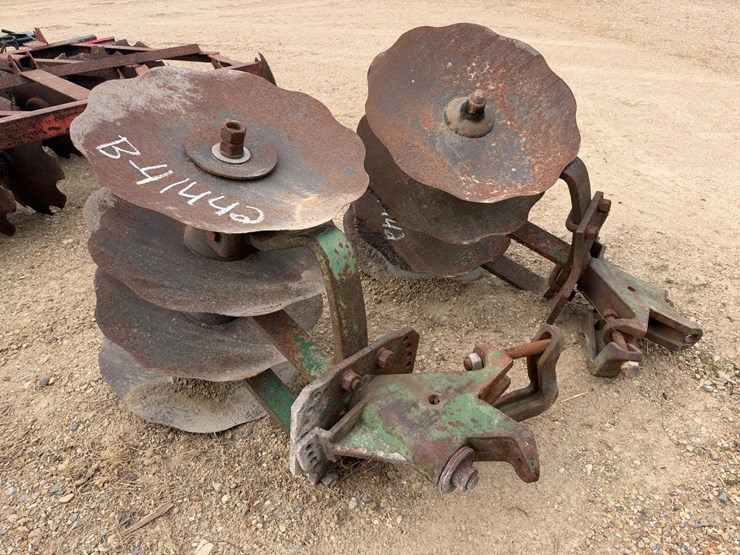 #41442-•-(2)-single-disc-plow-image-1