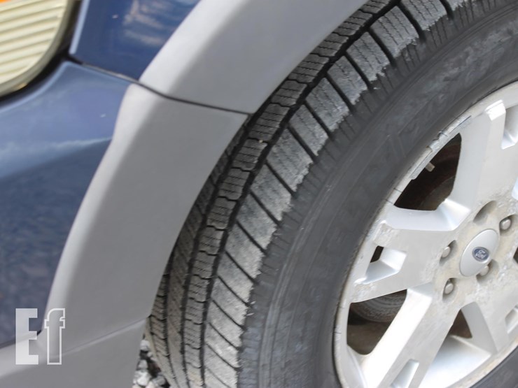 2006-ford-explorer-xlt-image-2