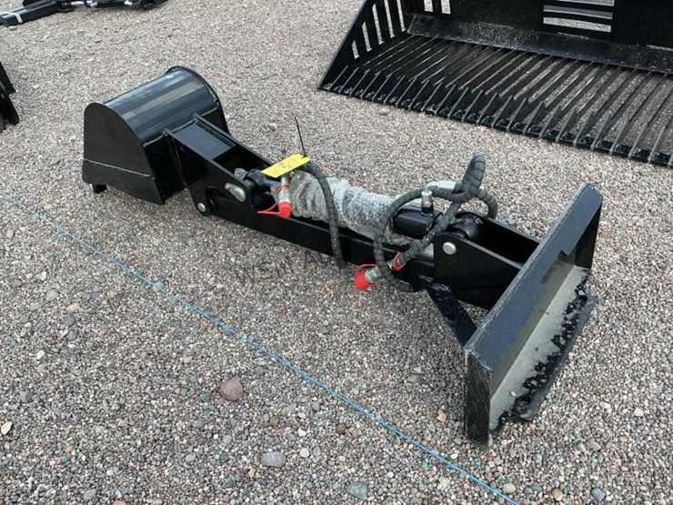 2026-giyi-digging-arm-for-stand-up-skid-steer-image-4