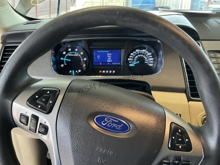 2017-ford-taurus-sdn-image-15