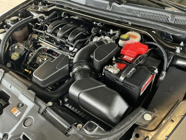 2017-ford-taurus-sdn-image-10