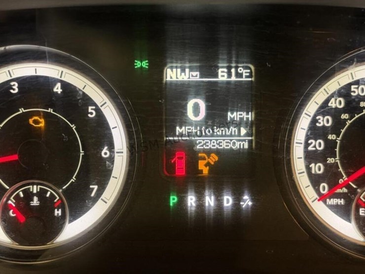 2016-ram-1500-p/u-image-19